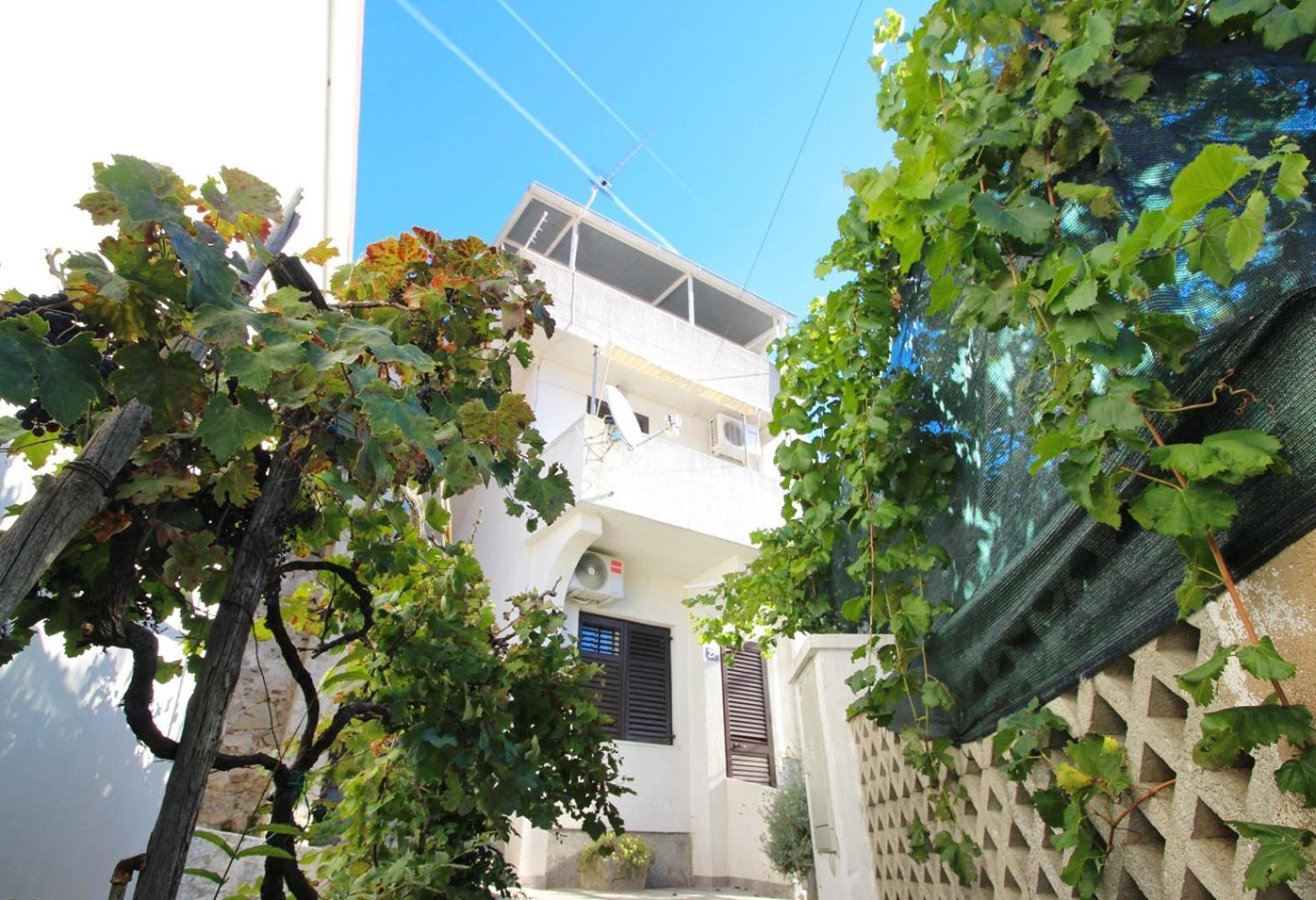 Apartments Bugi Baška Esterno foto